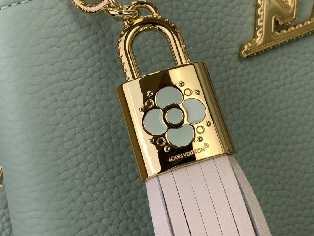 LV CAPUCINES bb m15157 