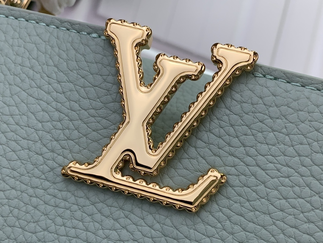 LV CAPUCINES bb m15157 