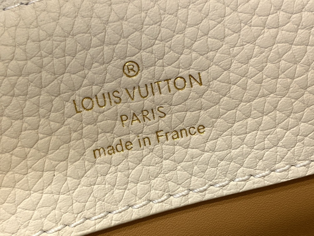 LV CAPUCINES BB m25466