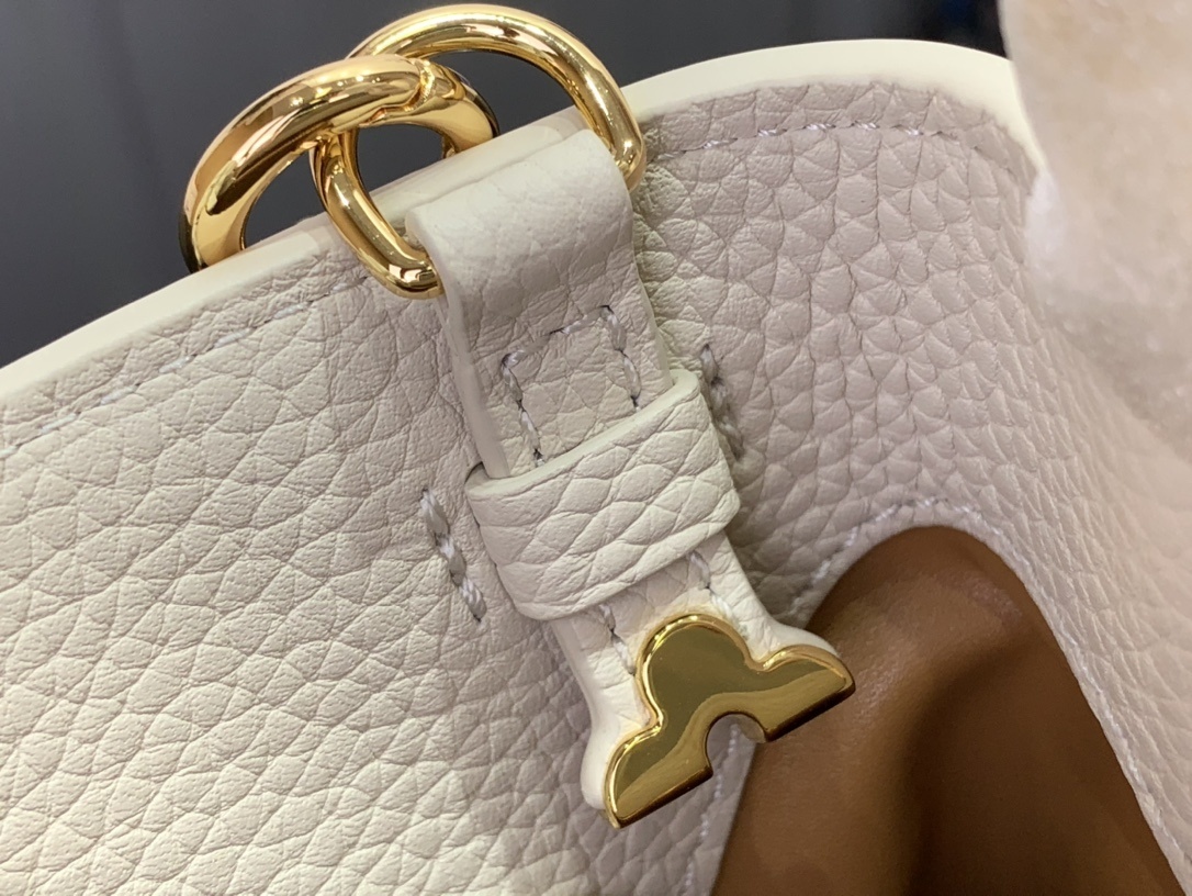 LV CAPUCINES BB m25466