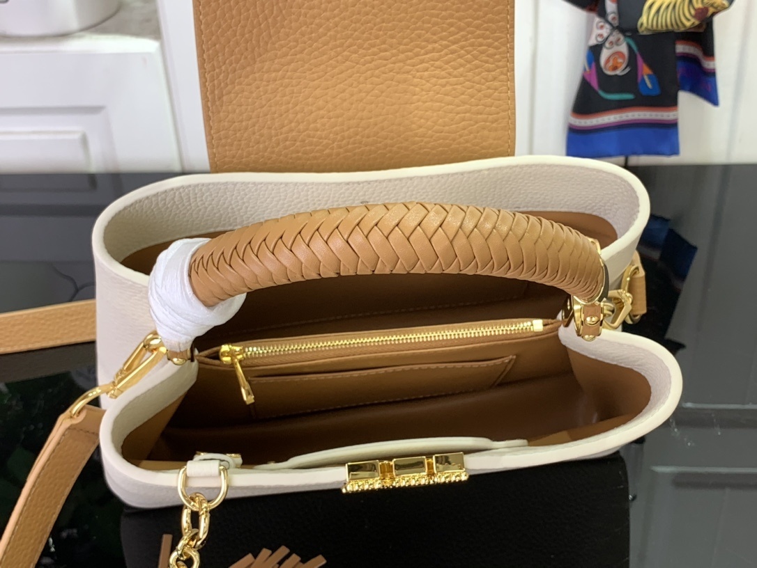 LV CAPUCINES BB m25466
