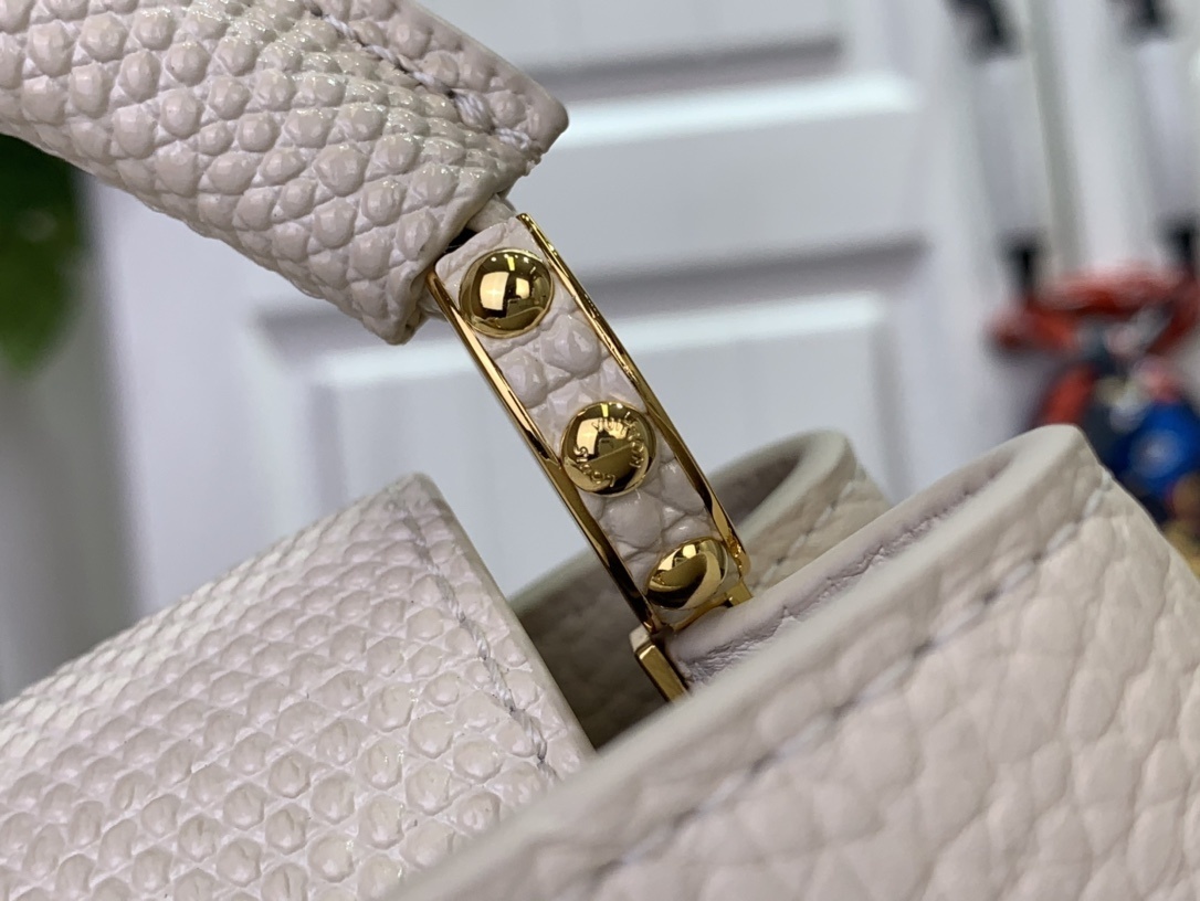 LV capucines bb m25611