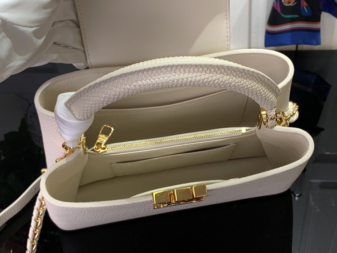 LV capucines bb m25611