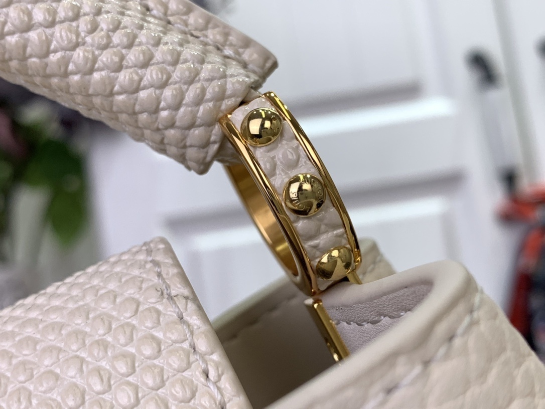 LV capucines bb m25611