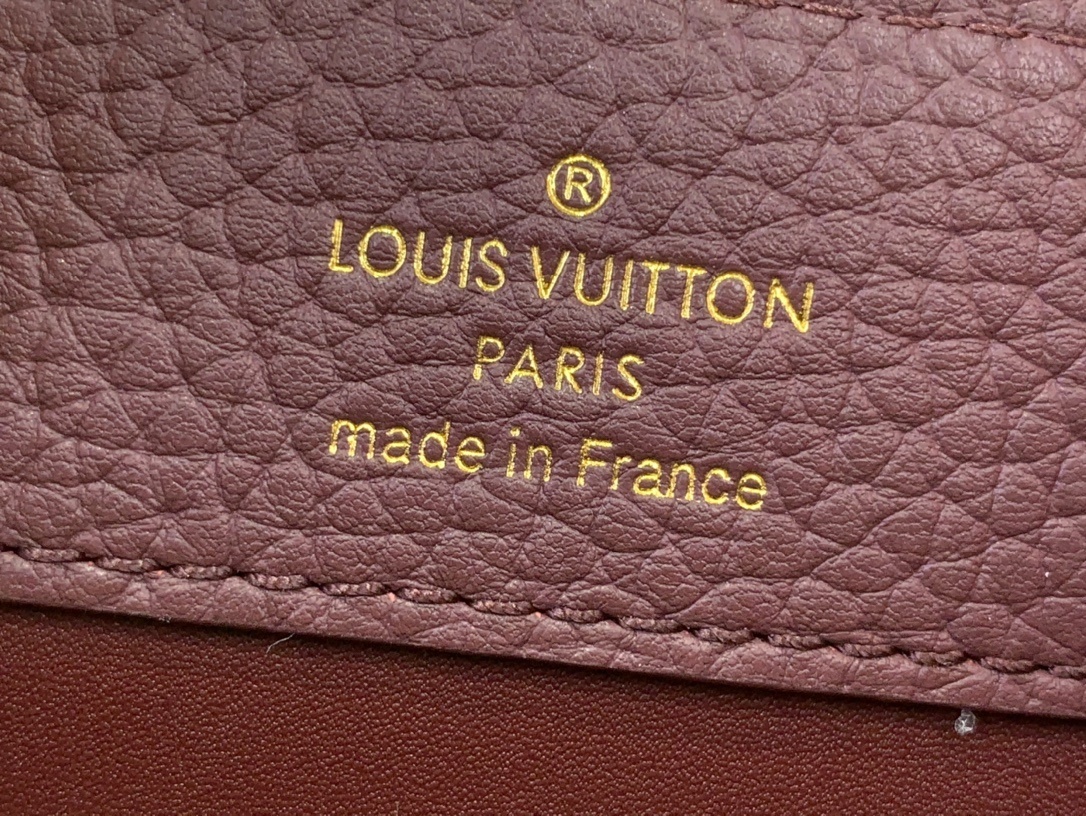 LV Capucines bb m25893