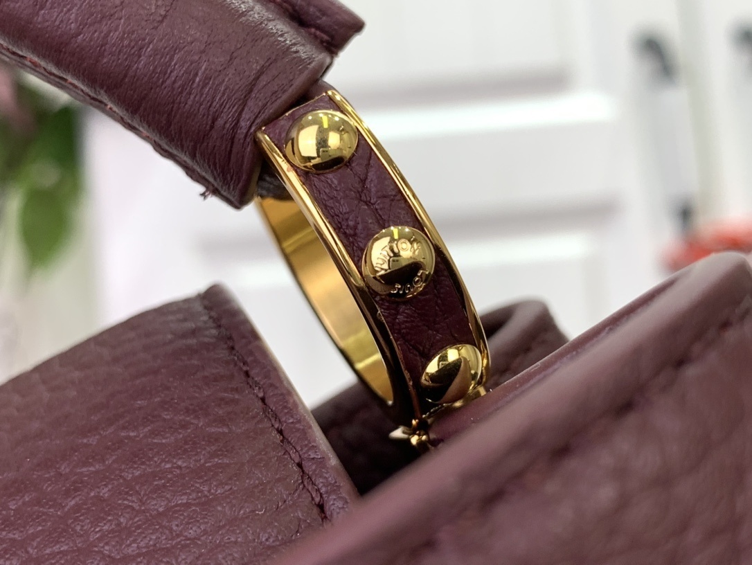 LV Capucines bb m25893