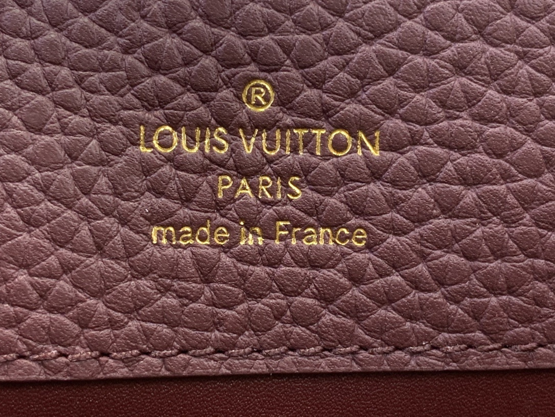 LV Capucines bb m25893