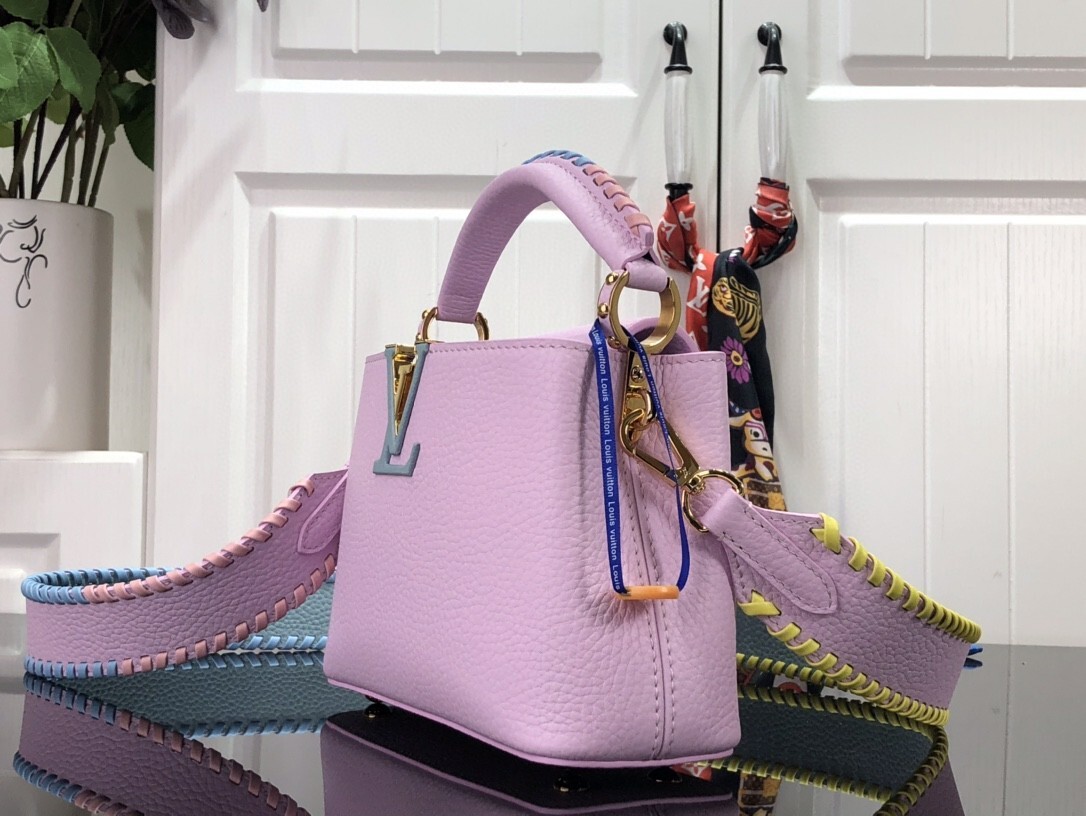 LV CAPUCINES BB M57671