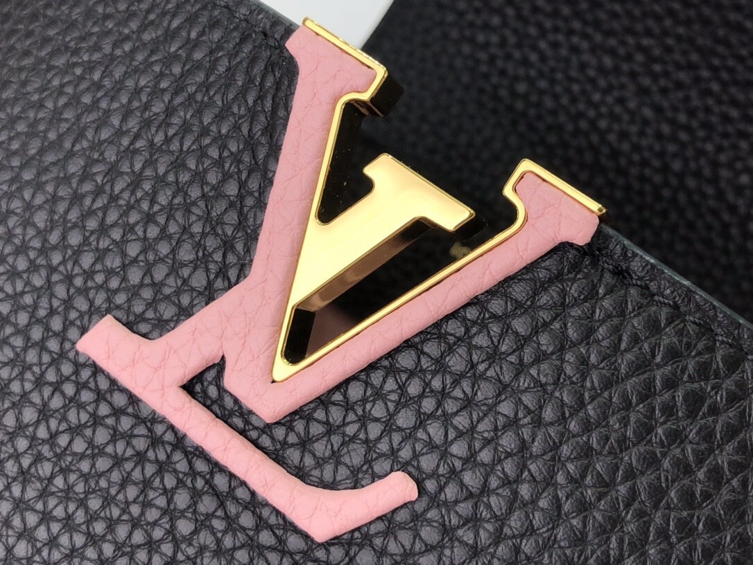 LV CAPUCINES BB M57671
