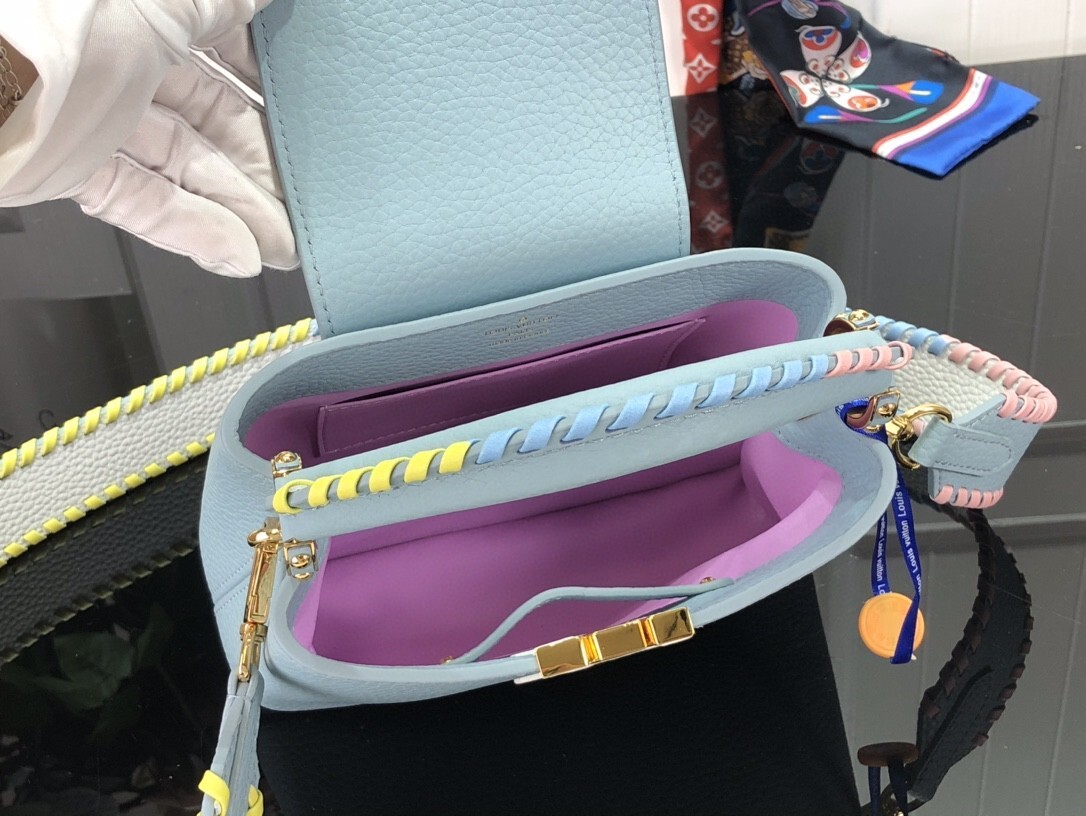 LV CAPUCINES BB M57671