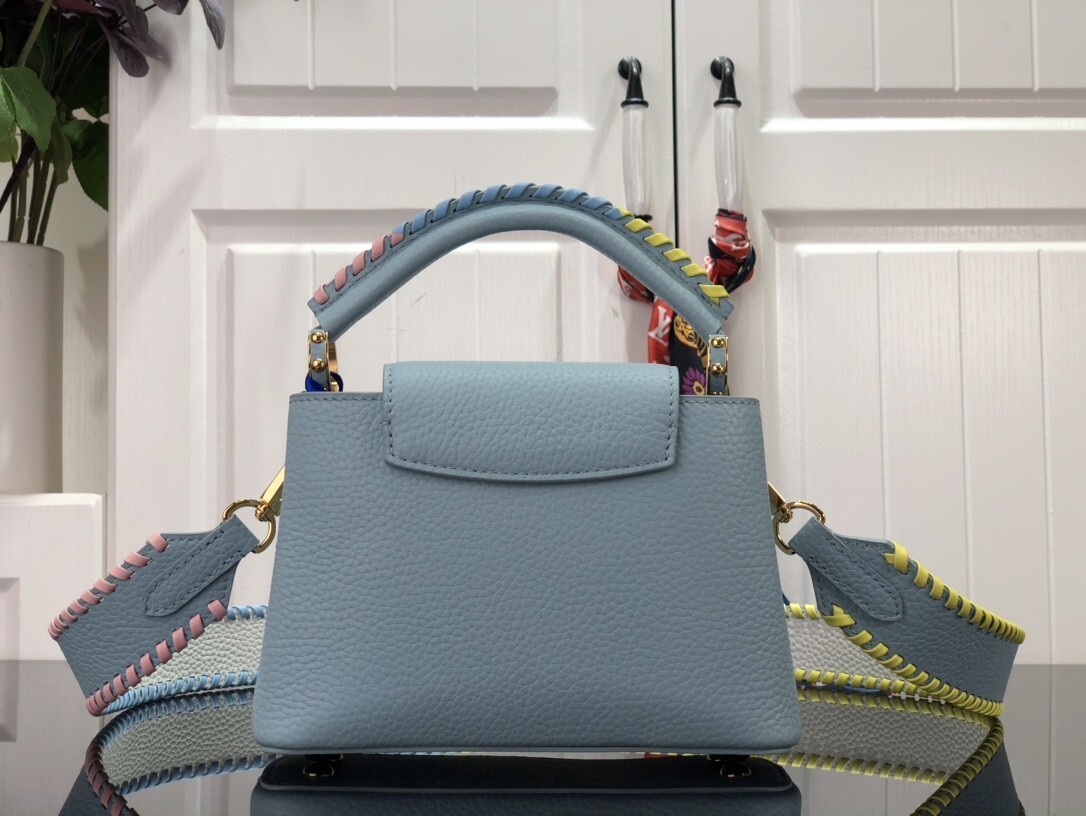 LV CAPUCINES BB M57671