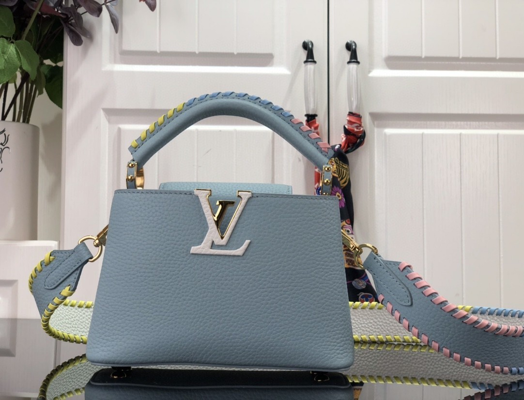 LV CAPUCINES BB M57671