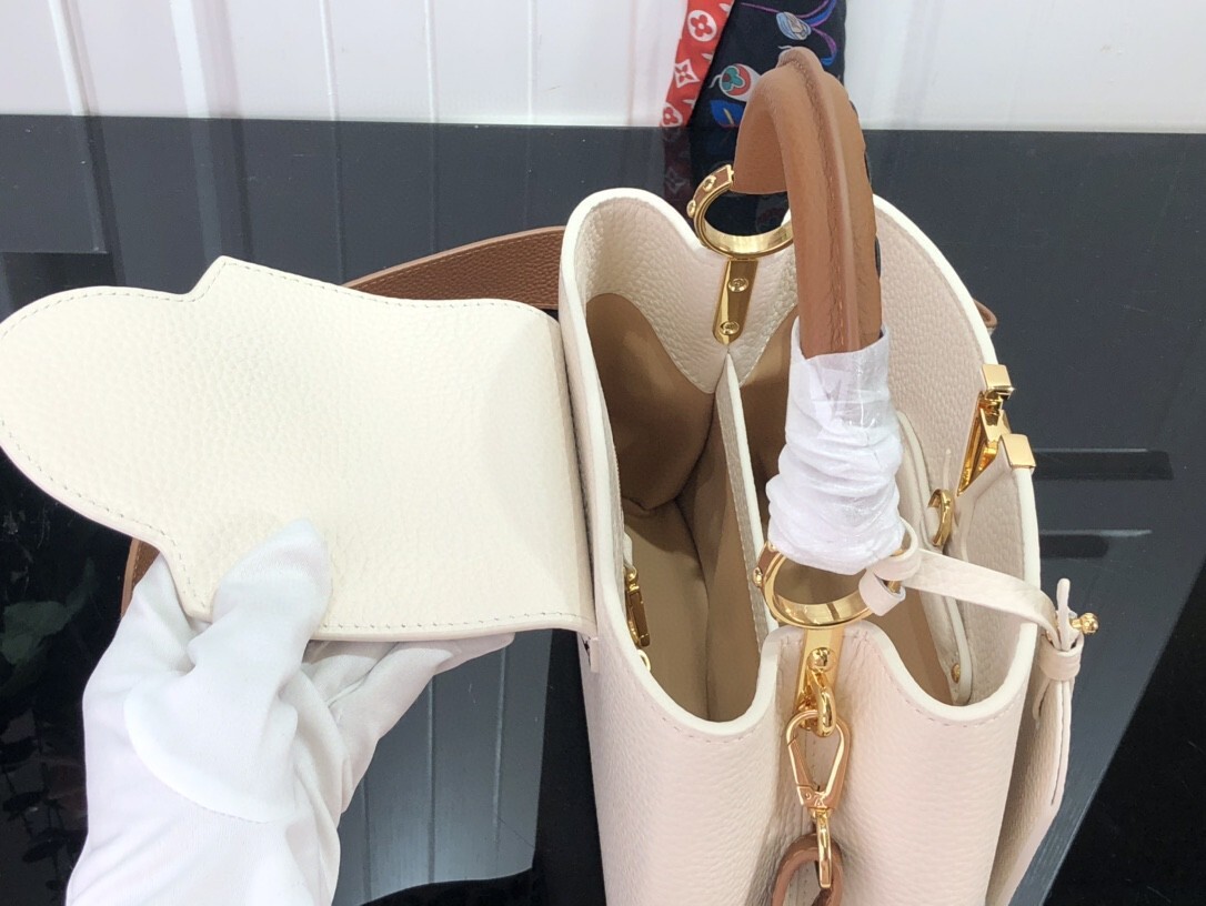 LV CAPUCINES BB M58720