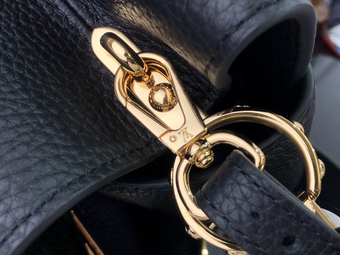 LV CAPUCINES BB M58732BB