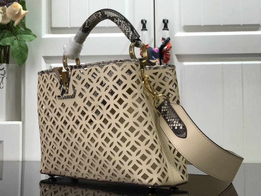 LV CAPUCINES BB N98426