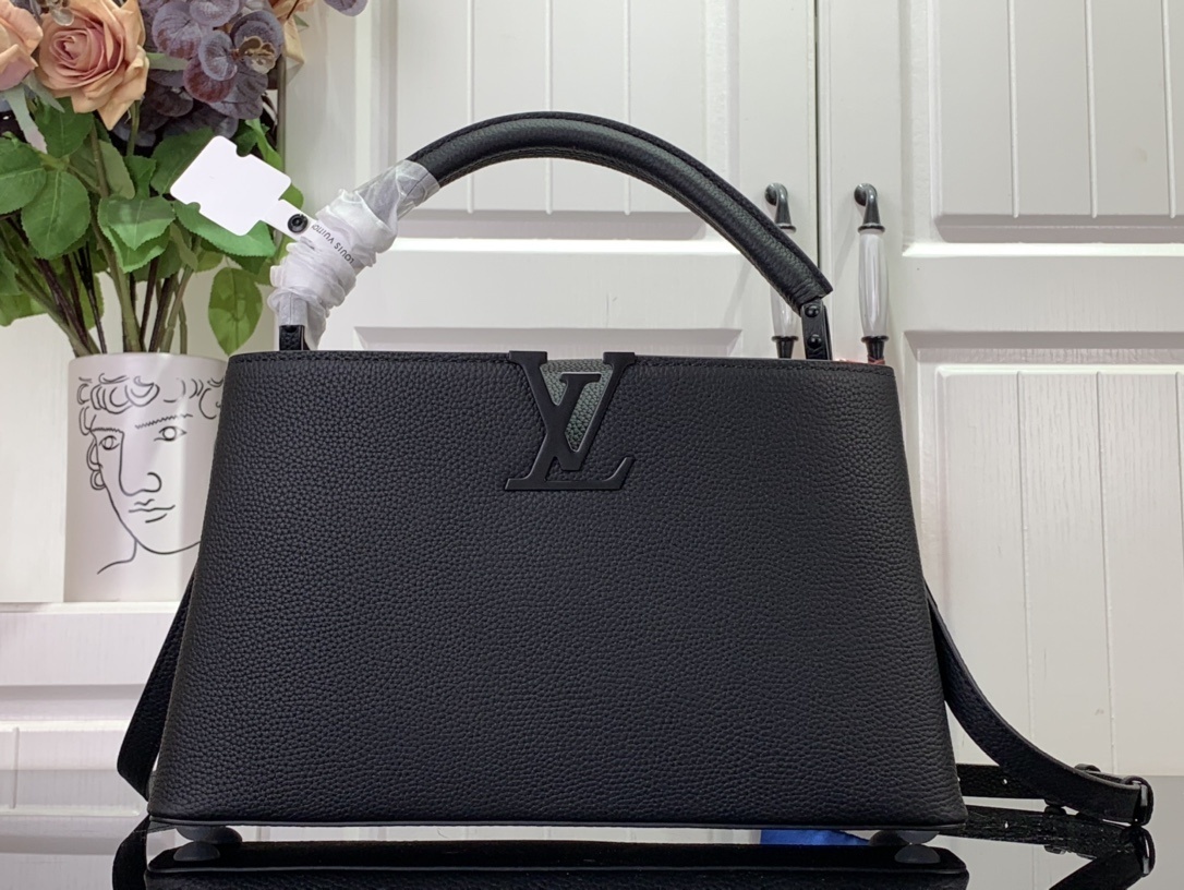 LV Capucines M23955A