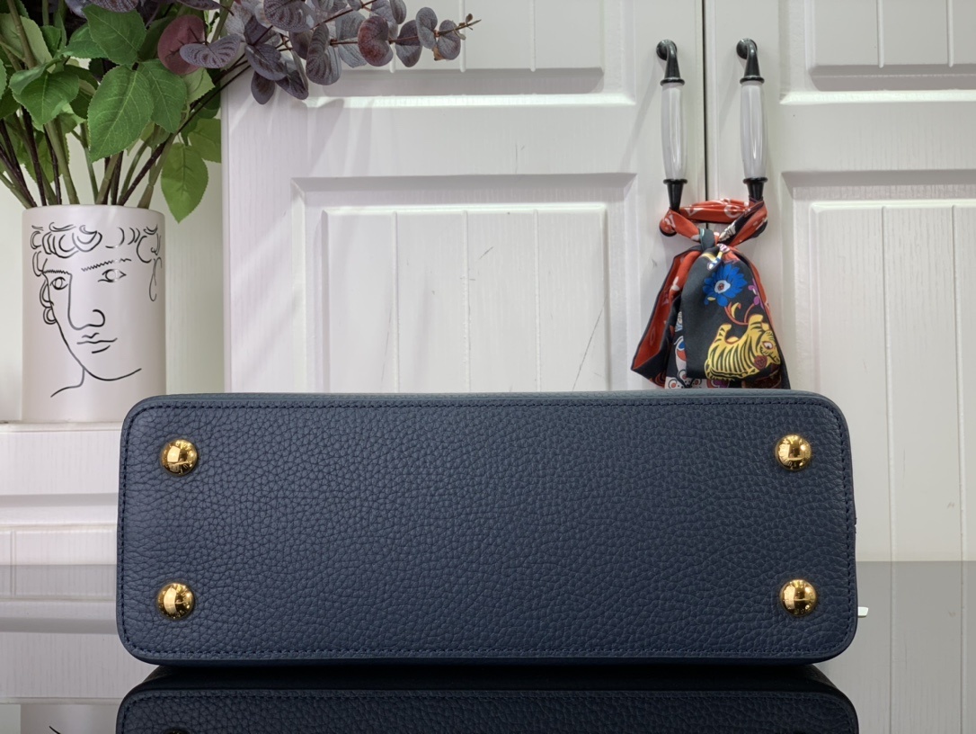 LV Capucines m54663