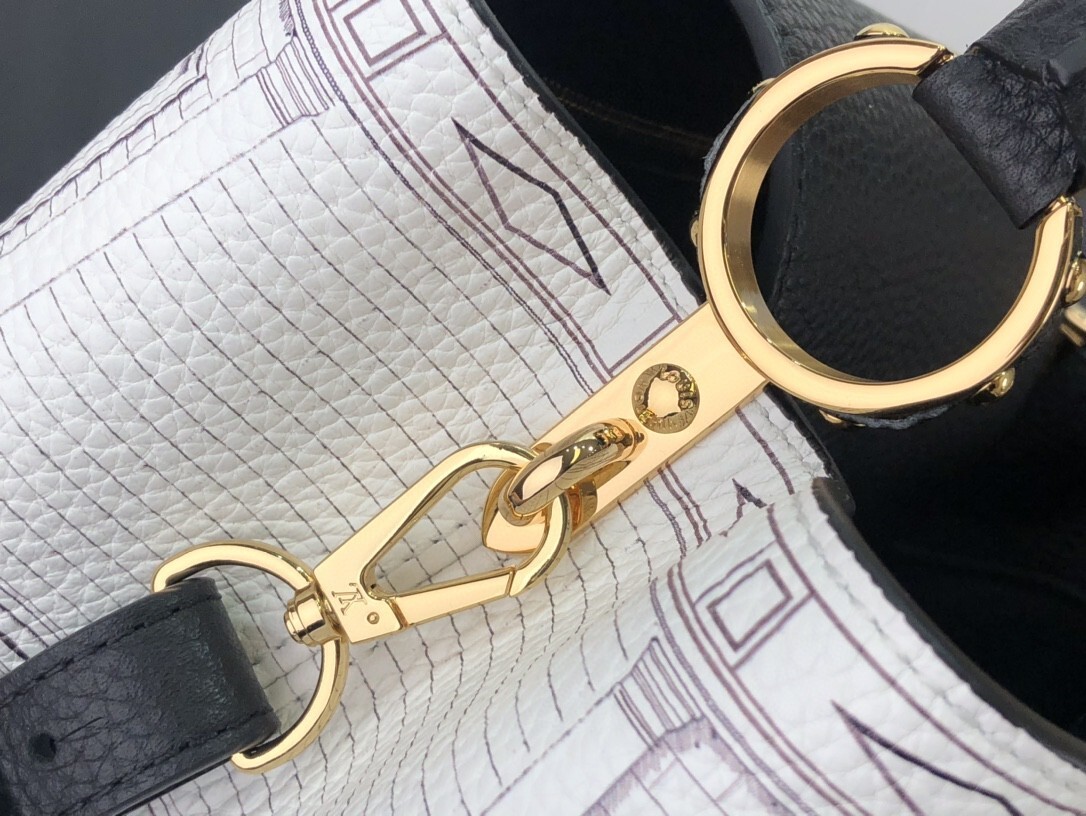 LV CAPUCINES MM M48865JZ