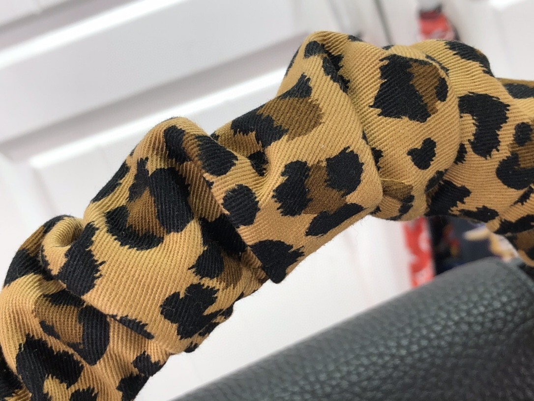 LV CAPUCINES MM M58732