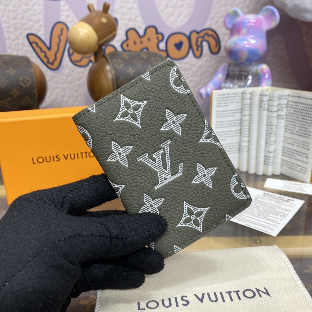 LV Card holder M12501