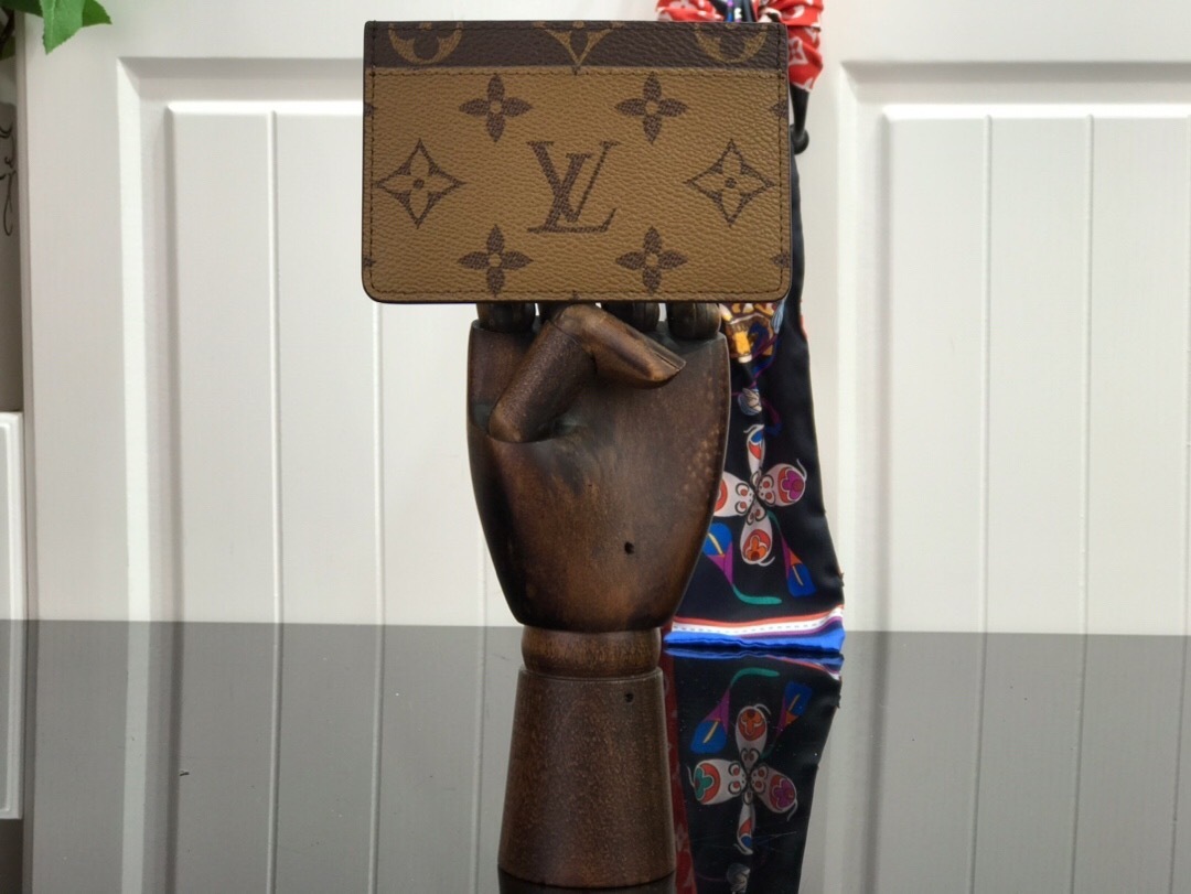 LV Card Holder M61733