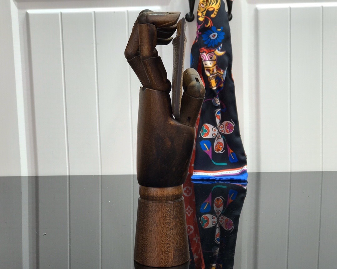 LV Card Holder M61733