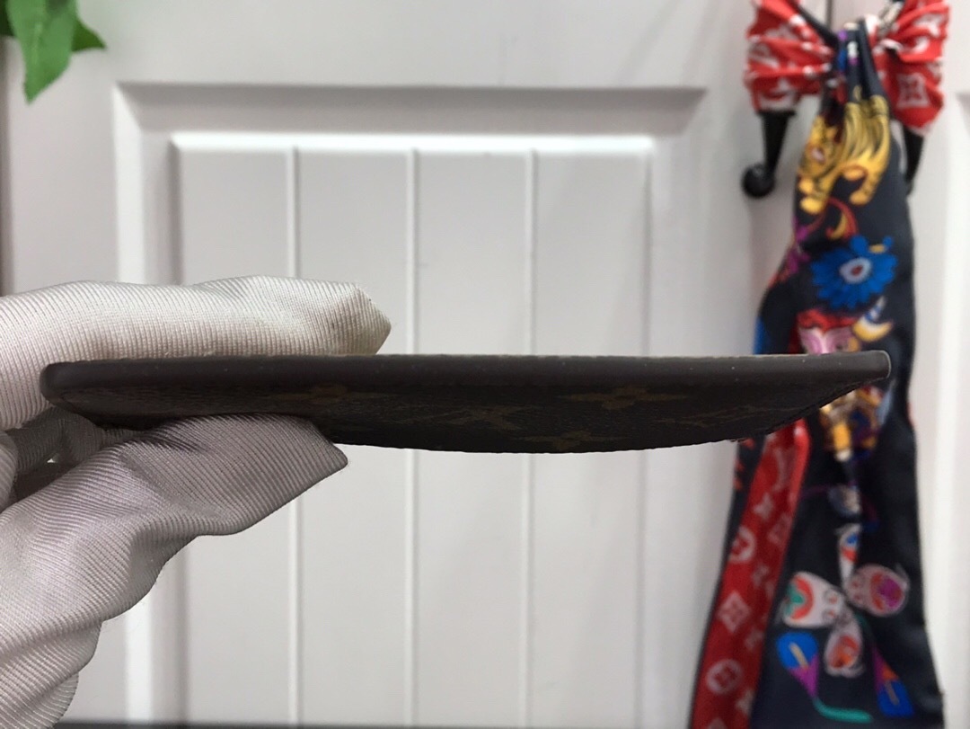 LV Card Holder M61733