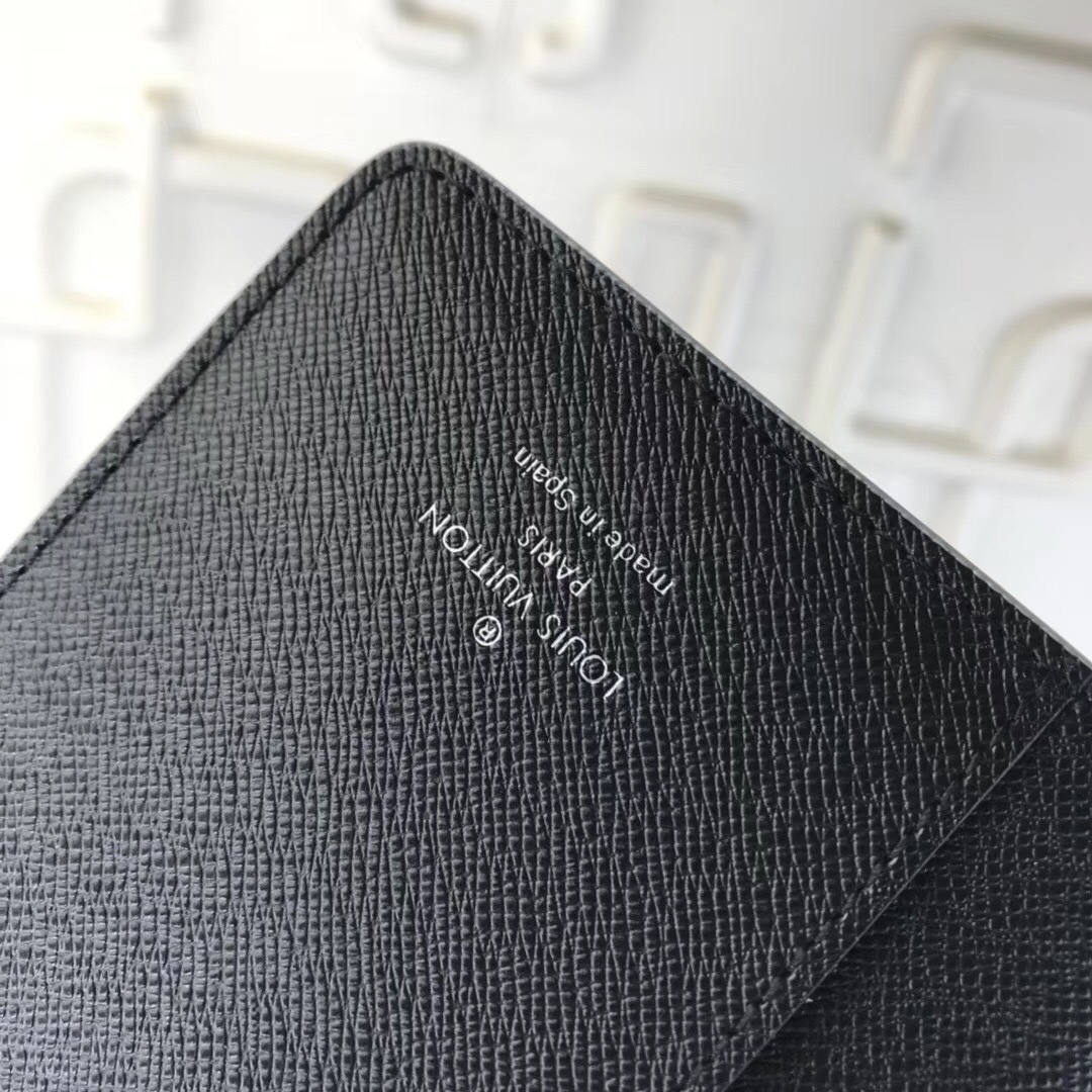 LV Card holder M66530