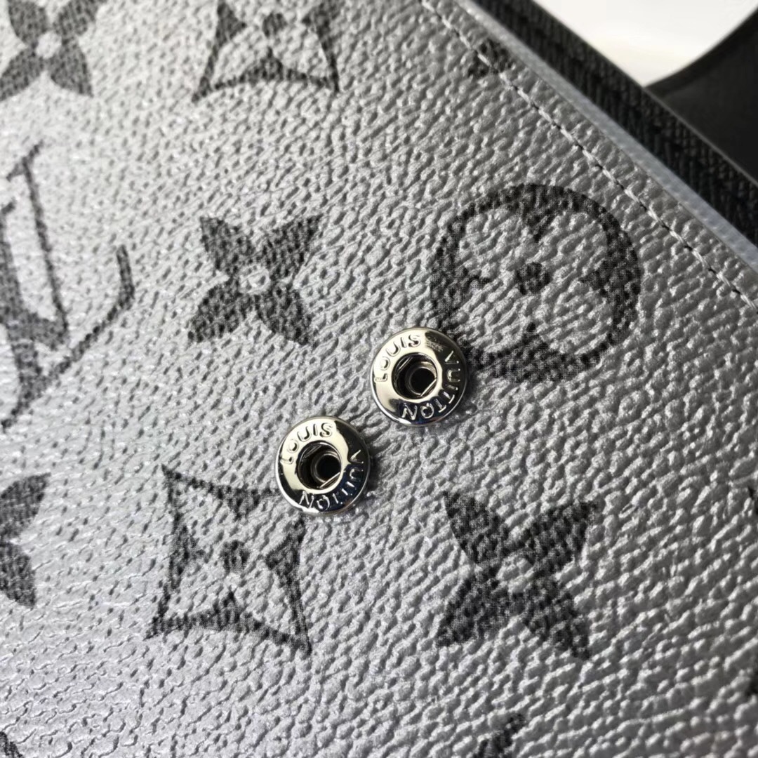 LV Card holder M66530