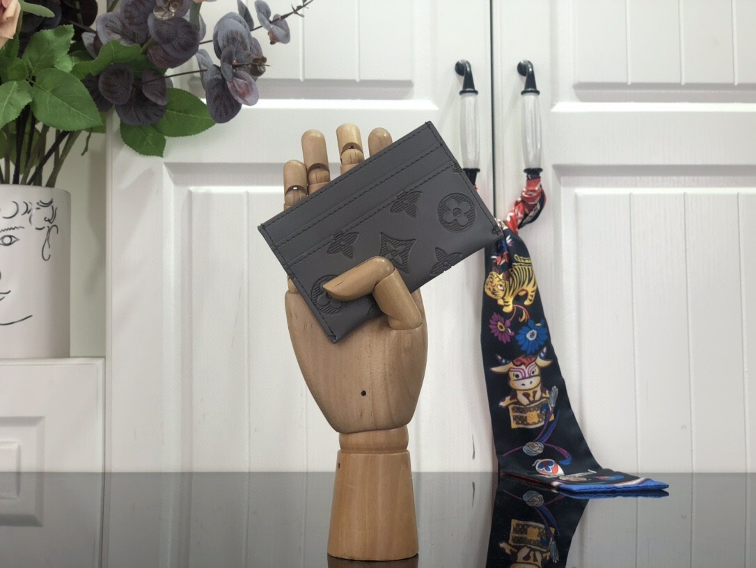 LV CARD HOLDER M69171H