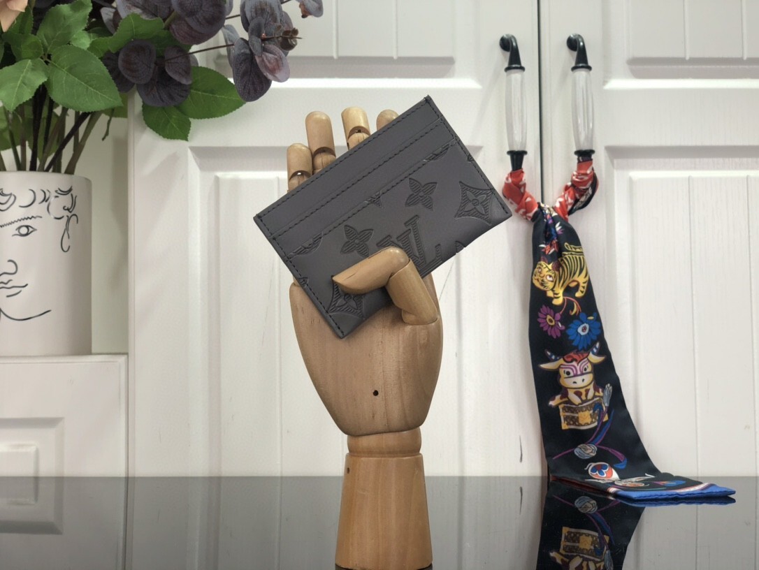 LV CARD HOLDER M69171H