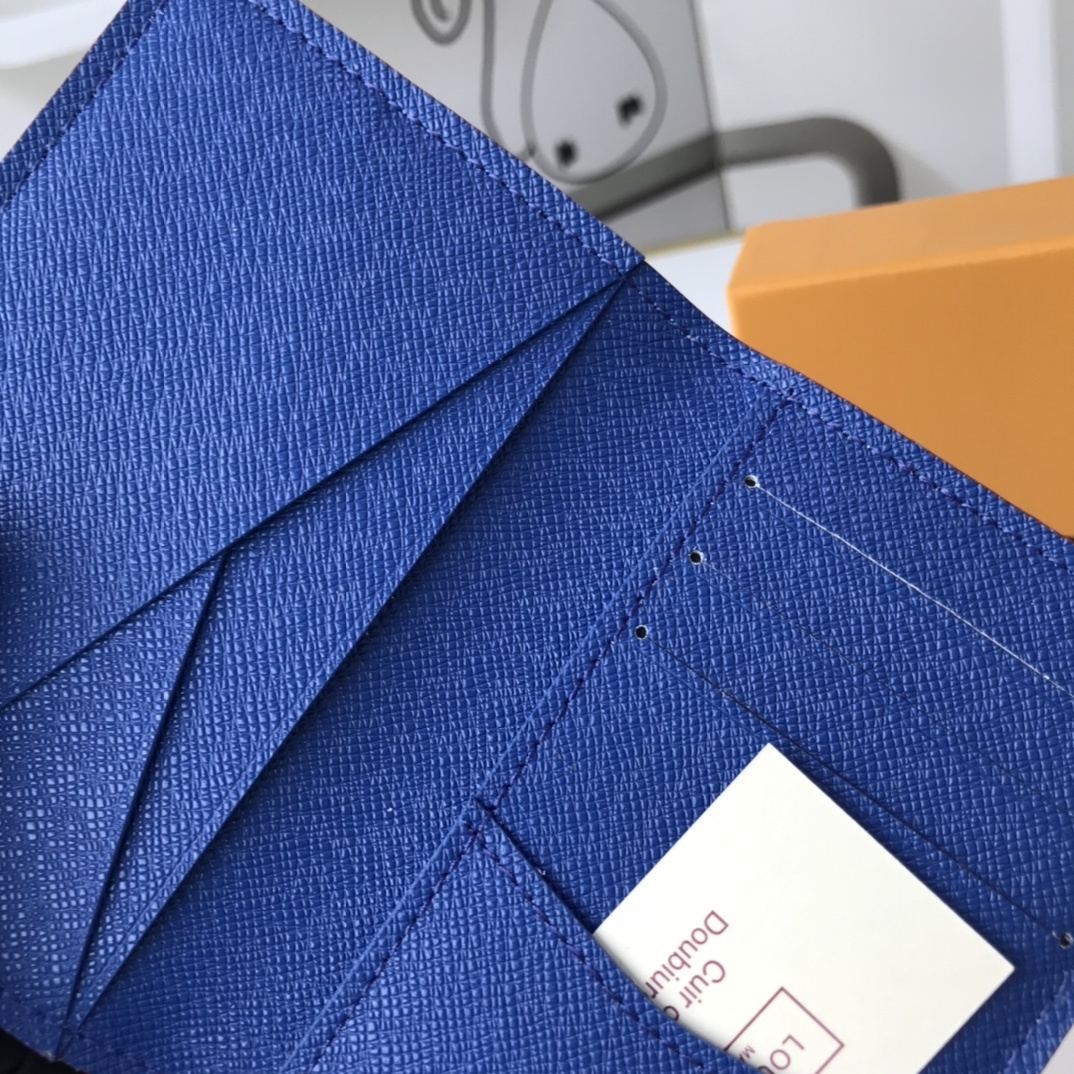 LV Card holder M80103B 