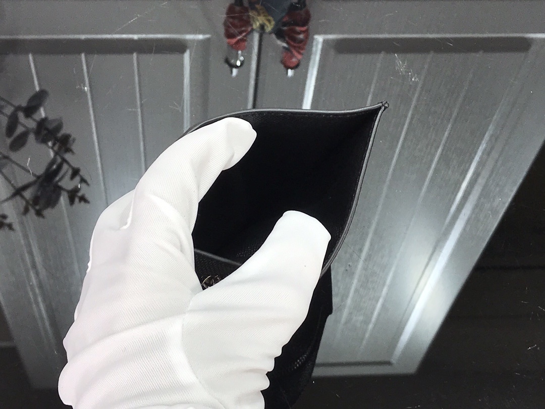 LV Card Holder N60378