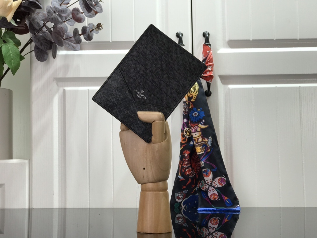 LV Card Holder N60378