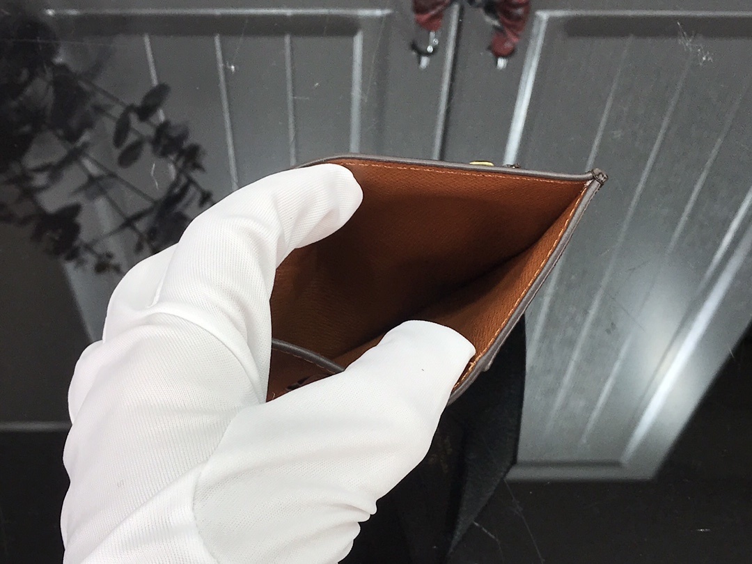 LV Card Holder N60378