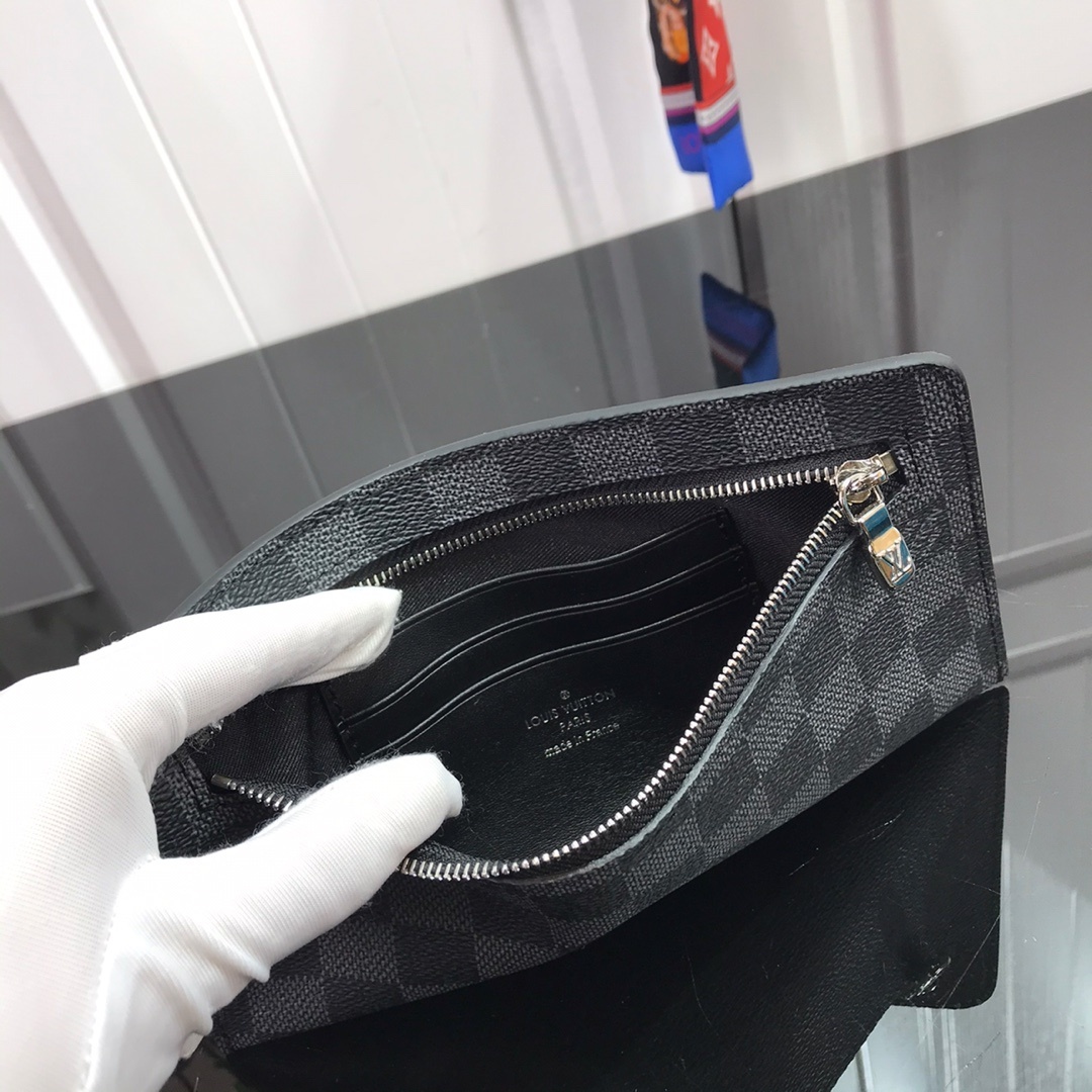 LV Card Holder N63049