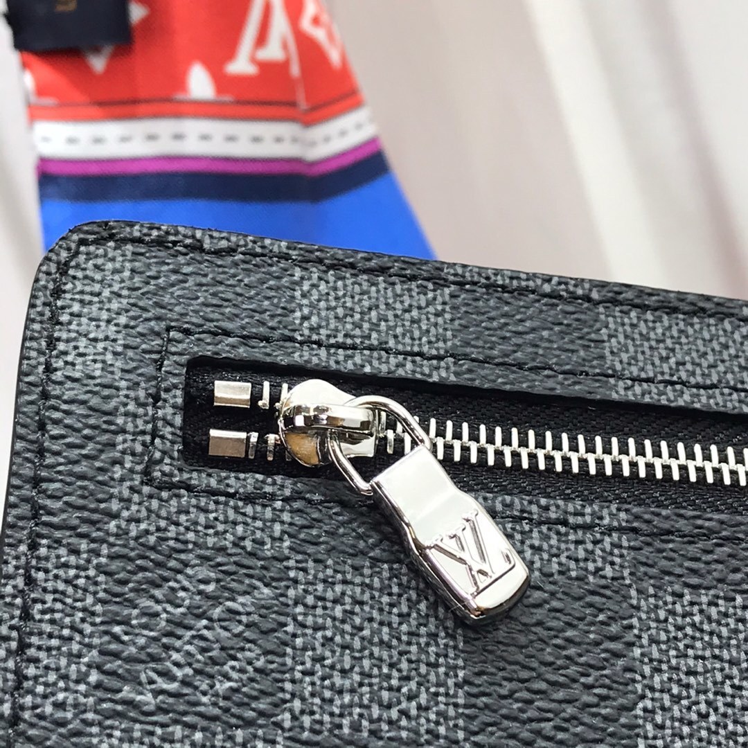 LV Card Holder N63049