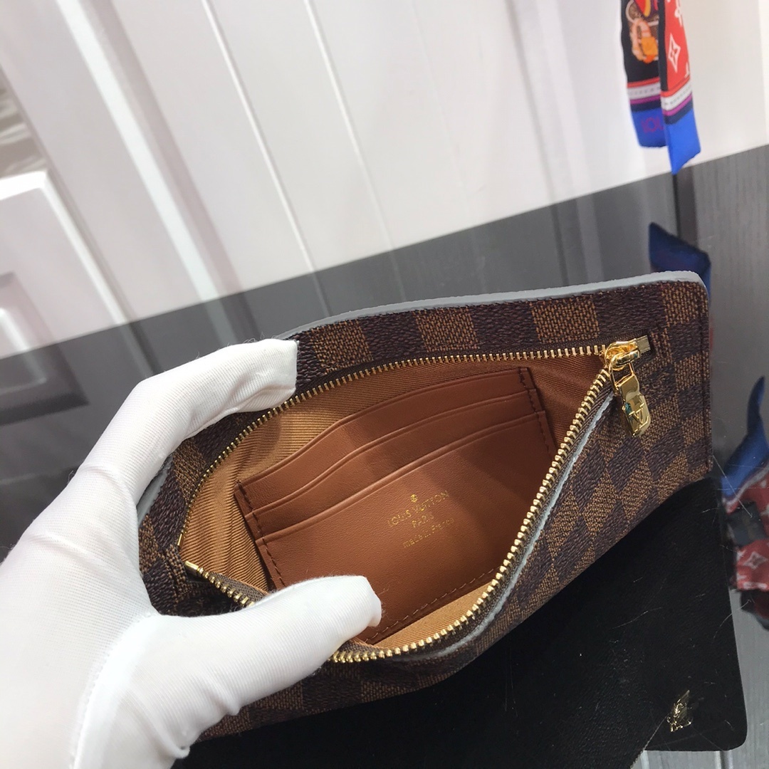 LV Card Holder N63049