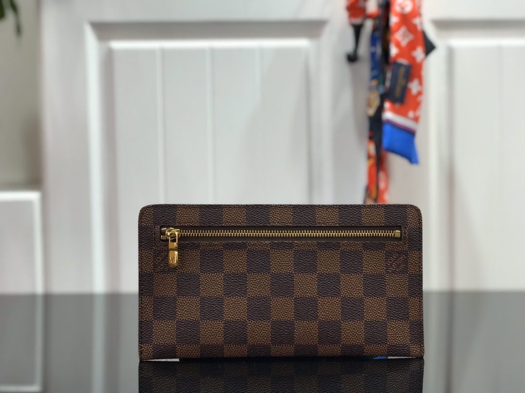 LV Card Holder N63049