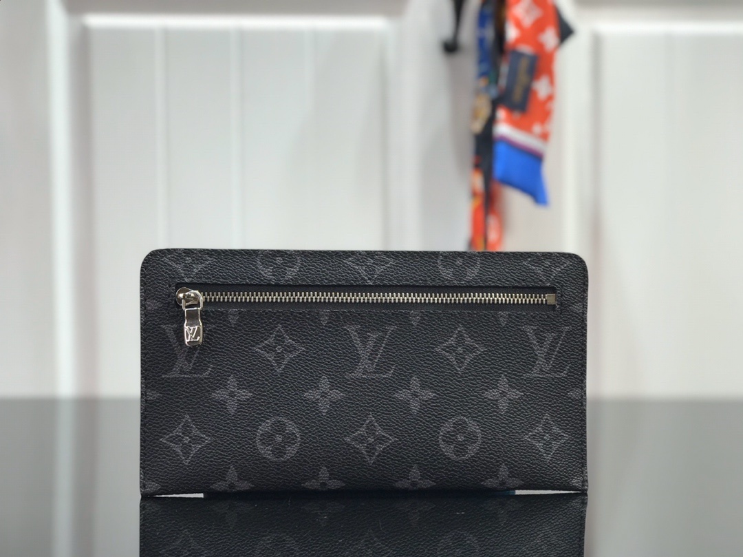 LV Card Holder N63049