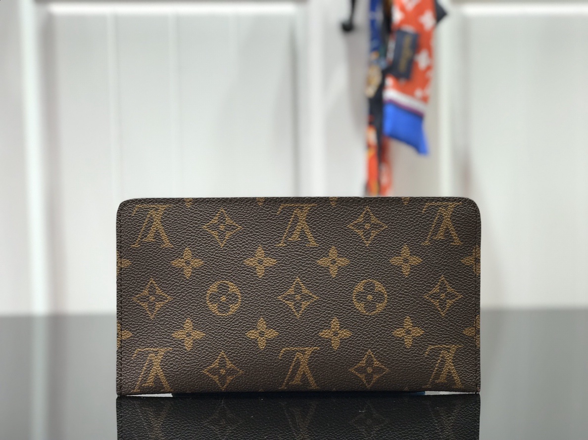 LV Card Holder N63049