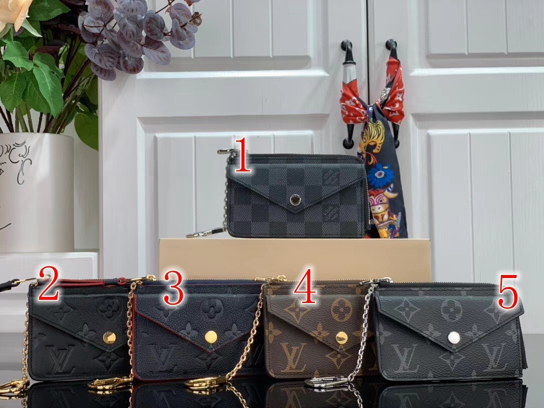 LV CARD HOLDER RECTO VERSO M69431