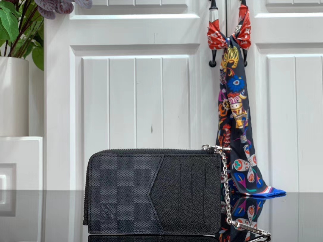 LV CARD HOLDER RECTO VERSO M69431