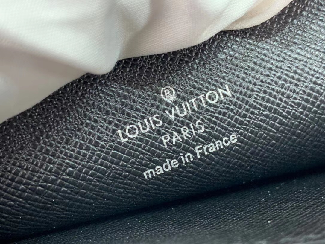 LV CARD HOLDER RECTO VERSO M69431