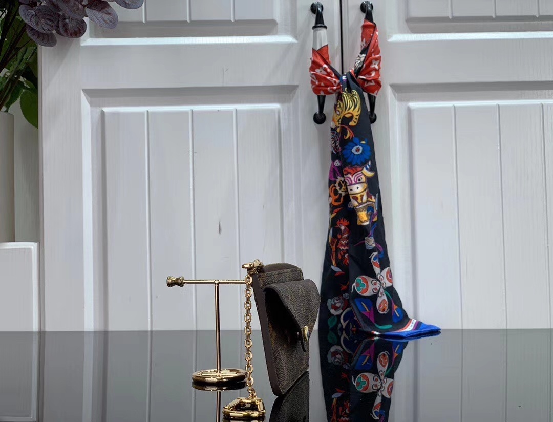 LV CARD HOLDER RECTO VERSO M69431