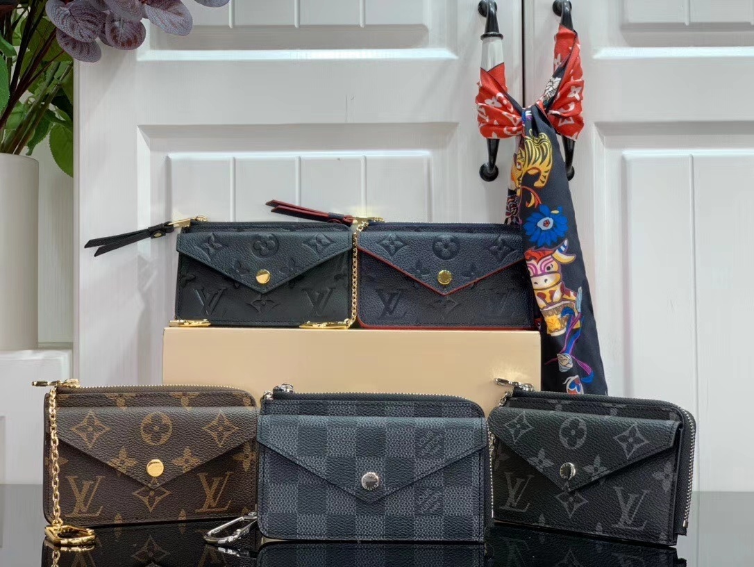 LV CARD HOLDER RECTO VERSO M69431