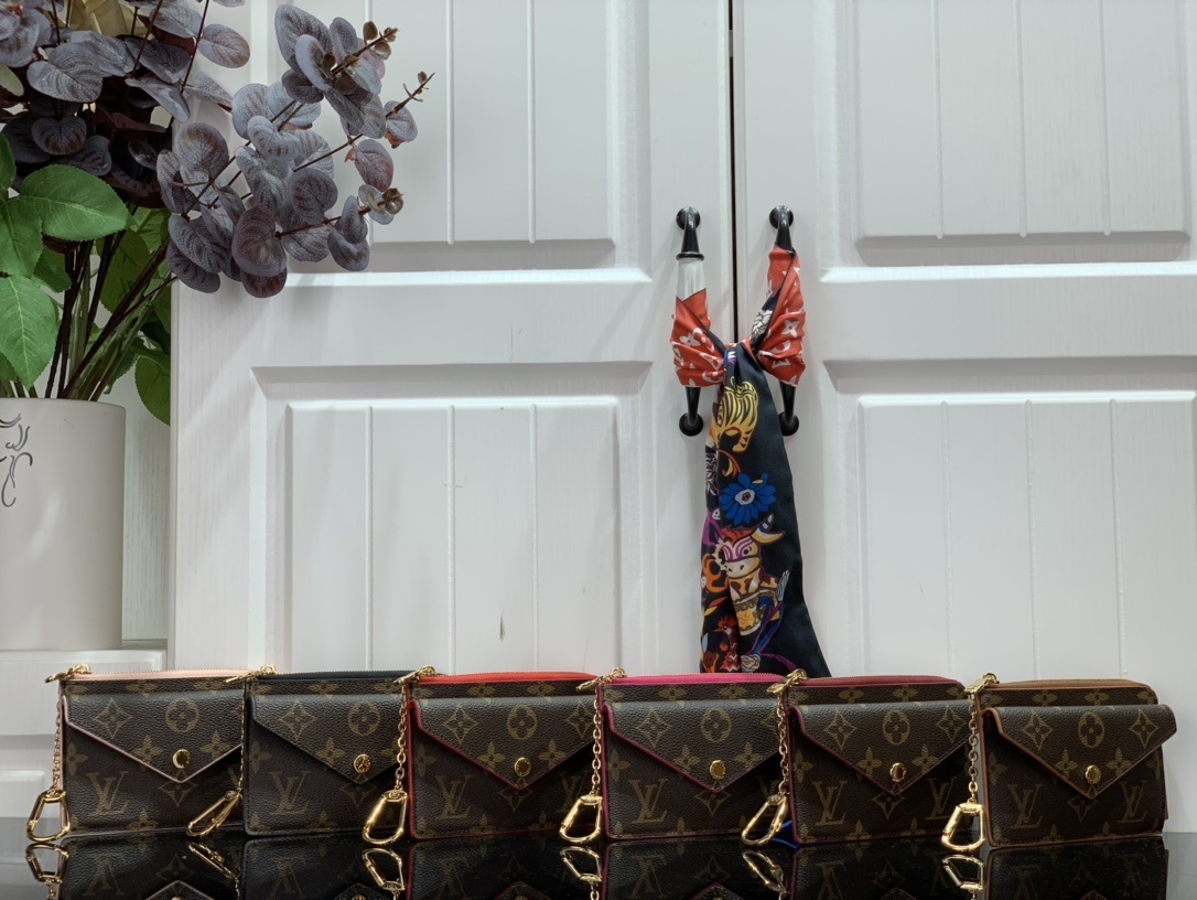 LV CARD HOLDER RECTO VERSO N60406