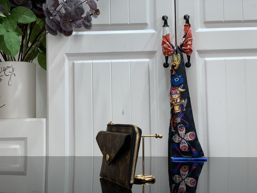 LV CARD HOLDER RECTO VERSO N60406