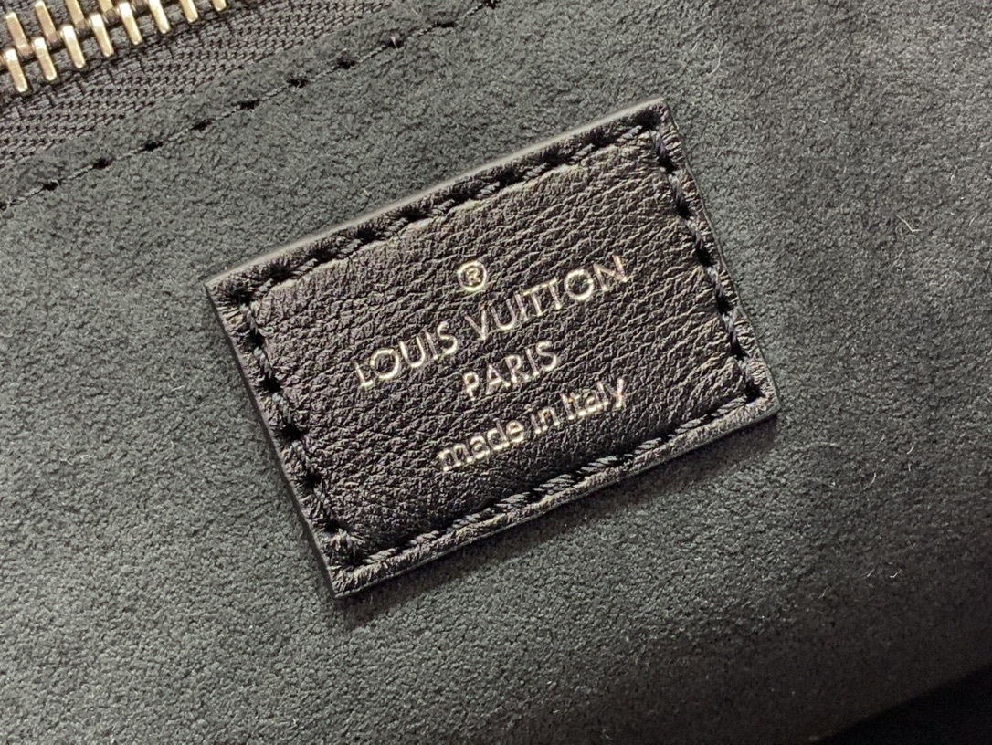 LV CarryAll Dark M25143