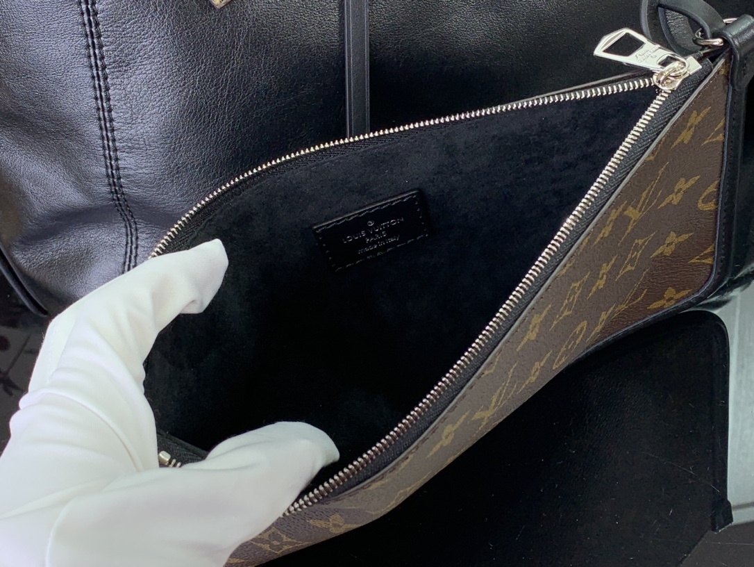 LV CarryAll Dark M25143